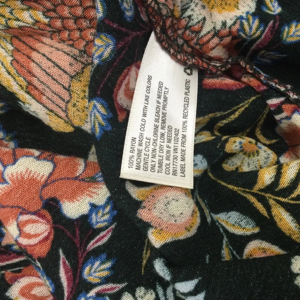 Xhilaration Floral Kimono Wrap - Black and Red